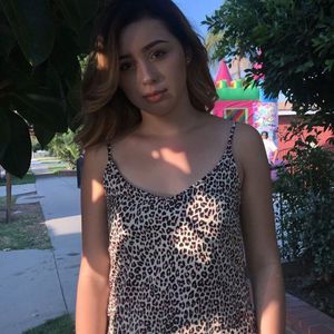 Meet your Posher, Leslie